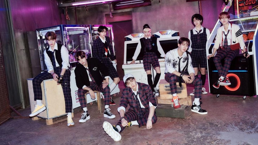 Stray Kids