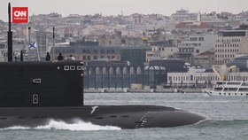 VIDEO: 6 Kapal Selam Rusia Lewati Selat Bosphorus Turki Dalam Sepekan