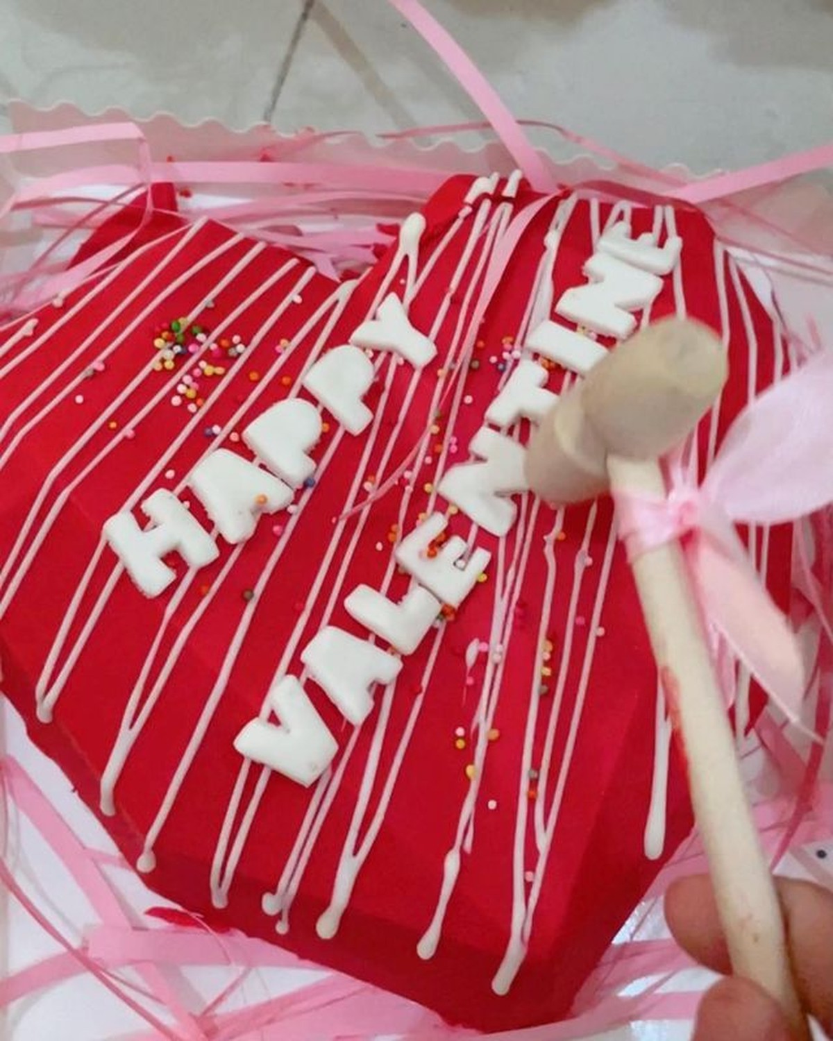 7 Potret Ayu Ting Ting Dapat Kejutan Valentine dari Bilqis