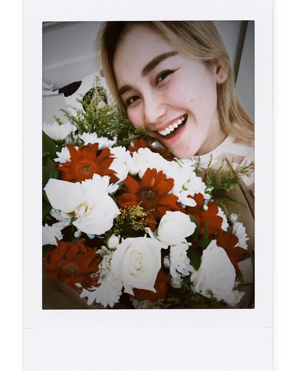 7 Potret Ayu Ting Ting Dapat Kejutan Valentine dari Bilqis