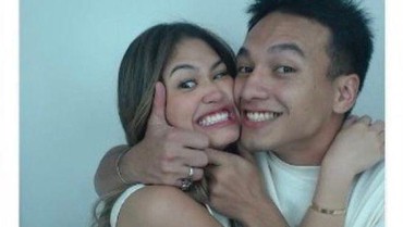 img-title Belum Genap 6 Bulan Pacaran, Jefri Nichol dan Taj Belleza Putus