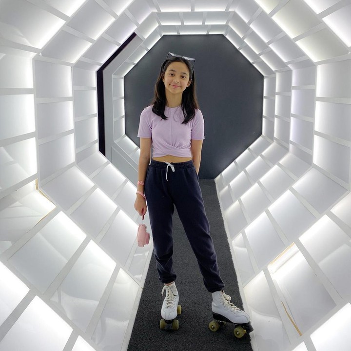 <p>Untuk Bunda ketahui, Sydney merupakan atlet senam berprestasi sejak kecil dan kerap bertanding ke berbagai negara, lho.(Foto: Instagram @cuttaryofficial)<br /><br /><br /></p>