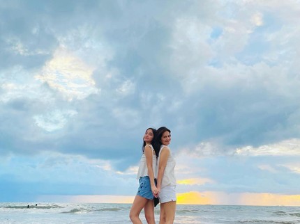 7 Potret Cut Tary & Sydney Putrinya, Atlet Senam Berprestasi yang Beranjak Dewasa