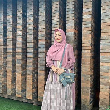 Respons Anak Usai Cindy Fatikasari Disebut Jadi Tukang Cuci Piring di Kanada