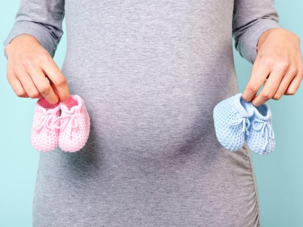 Hamil Kembar tapi Perut Kecil di Trimester 1? Normal kok Bun, Simak Penjelasan Pakar