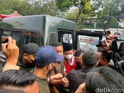 Herry Wirawan Hadir Langsung Dengarkan Vonis Kasus Pemerkosaan 13 Santri