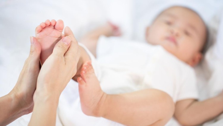 ilustrasi kaki O ilustrasi kaki O pada bayi