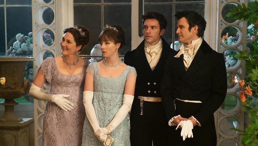 Lady Whistledown Kembali di Trailer 'Bridgerton 2'