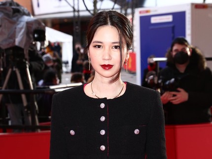 15 Film Laura Basuki Terbaik, Aktingnya Patut Diacungi Jempol
