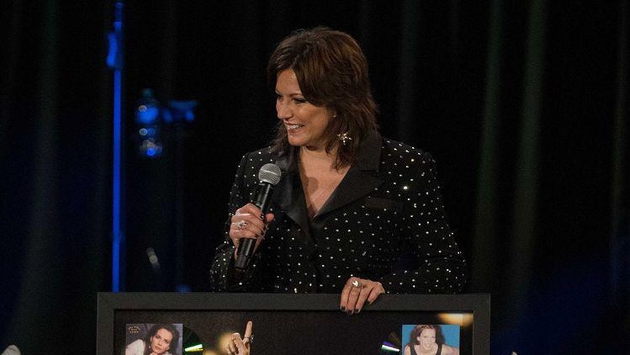 Martina McBride Lirik lagu Martina McBride