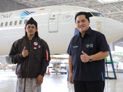 Erick Thohir Bertemu Pembuat Miniatur Pesawat Garuda, Beri Modal Rp 50 Juta