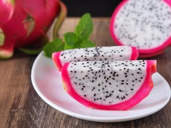 5 Manfaat Rutin Mengonsumsi Buah Naga, Termasuk Bikin Kulit Sehat