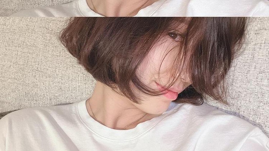 Potret Park Shin Hye dengan rambut pendek
