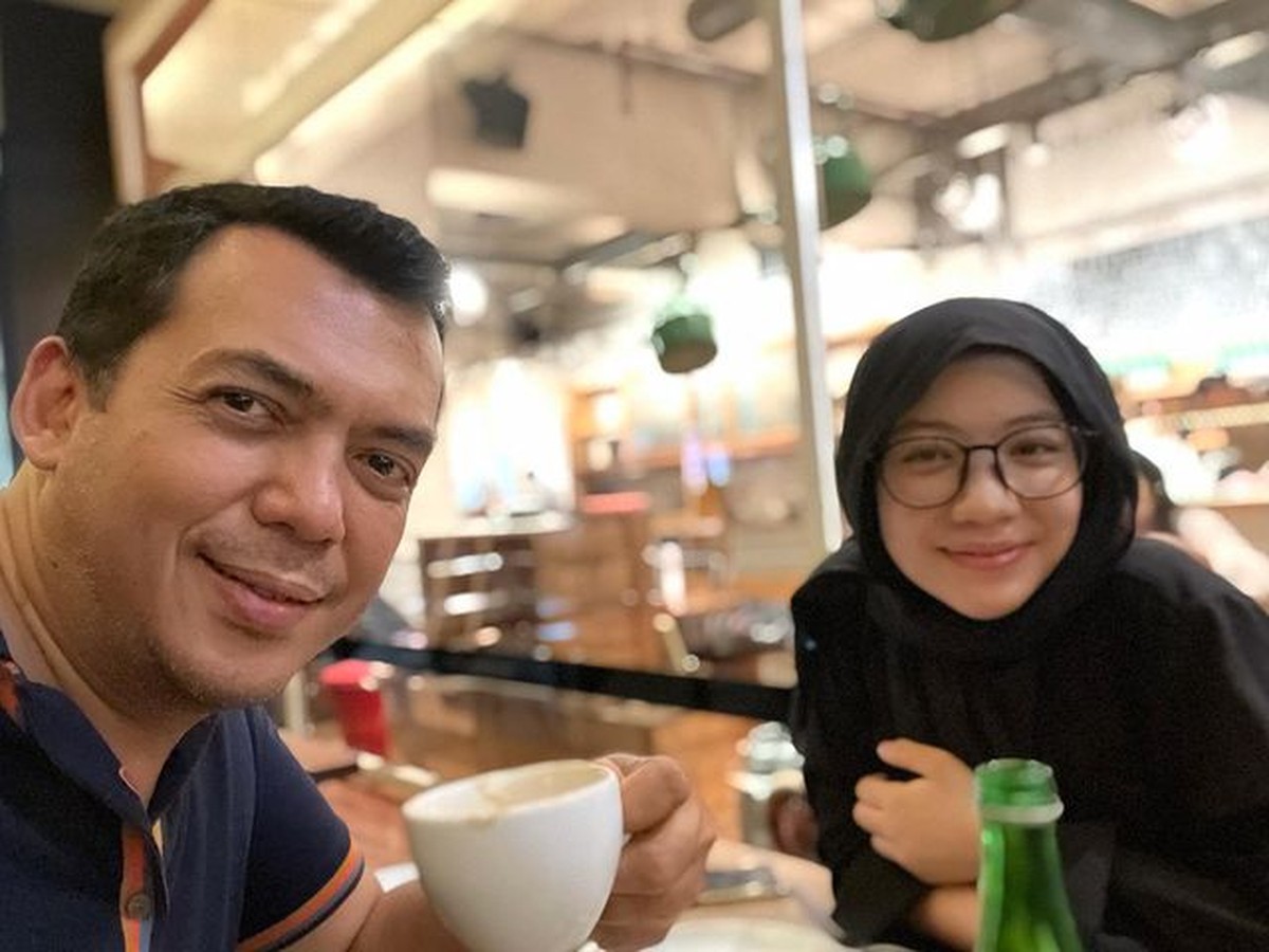 Silmy Karim dirut Krakatau Steel dikaruniai 4 orang anak&comma; penampilan ke-4 anaknya yang sederhana dan bersahaja disorot&period; Yuk&comma; intip&excl;