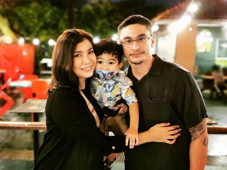 Usai bercerai dari Irna Mareta, Reuben menikah perempuan asal Malaysia bernama Shenty Feliziana pada 2018 lalu. Yuk, intip potretnya!