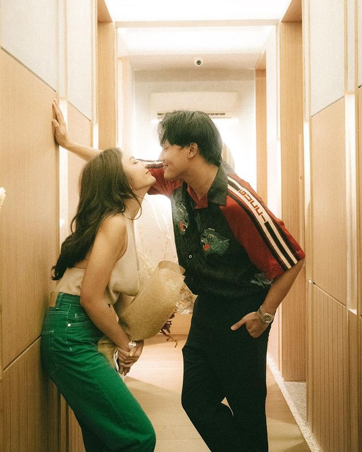 Rizky Febian dan Mahalini yang tengah kasmaran sering memamerkan kemesraan meski beda agama&period; Yuk&comma; intip potretnya mereka&excl;