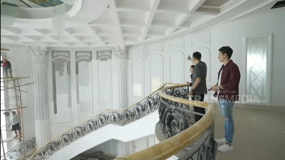 Rumah Tung Desem Waringin crazy rich Tangerang sangat luas dan mewah juga ada helipad pribadi&period; Yuk&comma; intip kemewahannya&excl;