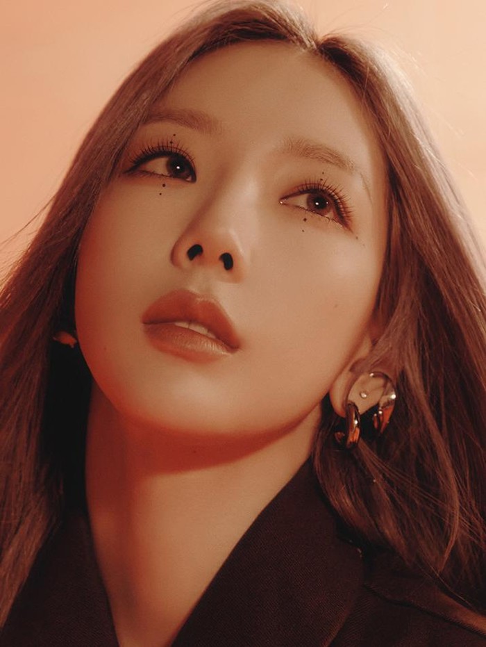 Taeyeon juga mengambil konsep 5 dewi Yunani untuk tema MV INVU, yaitu Artemis, Demi Alam Liar, Binatang Liar, Bulan, dan Kesucian./ foto: twitter.com/girlsgeneration