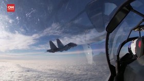 VIDEO: Penampakan Jet Tempur Rusia Patroli Dekat Perbatasan Ukraina
