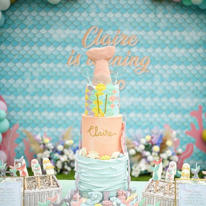 <p>Kue ulang tahun Claire juga tak kalah mencuri perhatian. Shandy Aulia sampai merasa gemas sendiri dan mengunggah foto kue ulang tahun milik Claire di feed Instagram-nya. (Foto: Instagram @shandyaulia)</p>