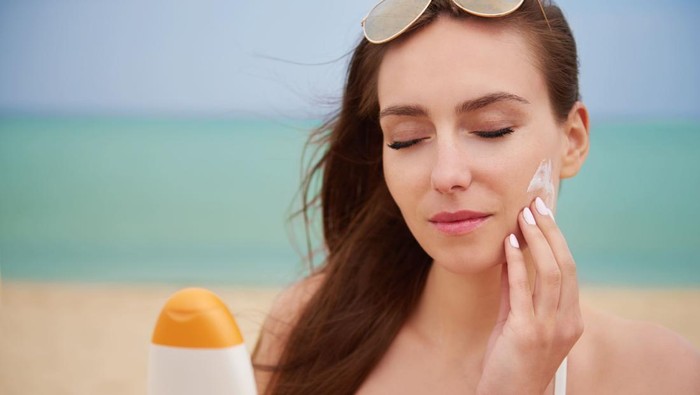 Bisa Melindungi dari Kanker Kulit, Cek 5 Fakta Penting Tentang Sunscreen Lainnya yang Perlu Kamu Ketahui!