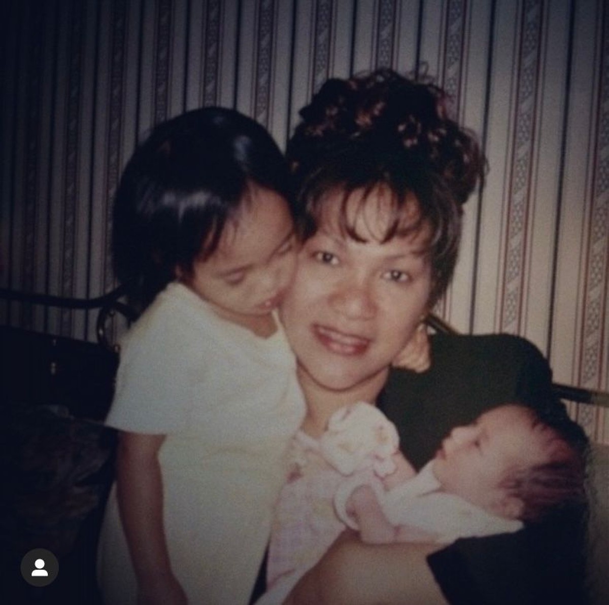 Dorce Gamalama diketahui sangat dekat dan akrab dengan anak-anak angkatnya&period; Yuk&comma; intip potret kenangan mereka&excl;