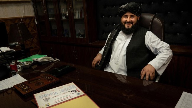 Pemerintah interim Afghanistan, Taliban, menunjuk penembak jitunya menjadi wali kota Maymana, Provinsi Faryab, Afghanistan.