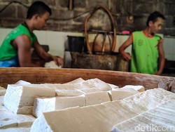 Imbas Harga Kedelai Naik, Tahu di Kulon Progo Menciut