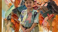 <p>Anak kedua Ibas, Pancasakti, kini sudah berusia 6 tahun. Beberapa netizen bilang, paras bocah 6 tahun ini mirip dengan sang kakek, Susilo Bambang Yudhoyono. Setuju enggak Bun? (Foto: Instagram @ruby_26)</p>