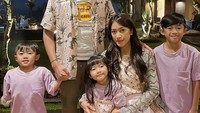 <p>Ketiga cucu tersebut merupakan hasil dari pernikahan anak bungsunya, Edhie Baskoro Yudhoyono dengan Aliya Rajasa. Mereka menikah sejak 2011 dan telah dikaruniai tiga orang anak. (Foto: Instagram @ruby_26)</p>