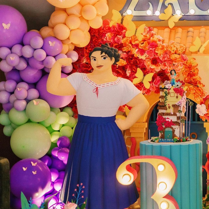 <p>Raisa membuat perayaan ulang tahun sederhana untuk sang buah hati. Kali ini, ulang tahun Zalina mengusung tema film Disney kesukaan buah hati, Encanto. (Foto: Instagram @raisa6690)</p>