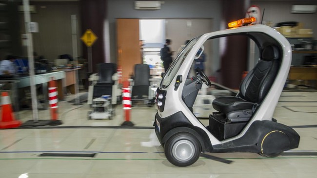 Kendaraan ini dinamakan Micro Electric Vehicle - Teleoperated Driving System (MEVi - TDS), rencananya untuk dipakai di kawasan tertentu.