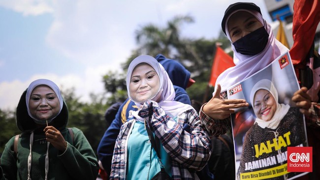 Presiden KSPI Said Iqbal mengajak Menaker Ida Fauziyah melihat keadaan riil buruh di lapangan agar paham kebutuhan para pekerja saat ini.
