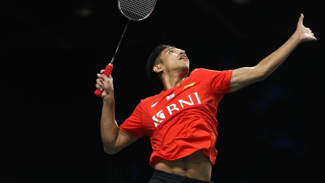 Kapten tim putra Indonesia Chico Aura Dwi Wardoyo meminta maaf usai gagal menyumbang poin di partai pertama semifinal BATC 2022.