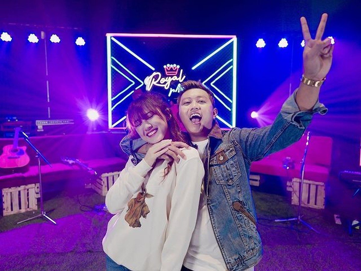 Happy Asmara dan Denny Caknan santer disebut kembali merajut asmara dan menjadi perhatian publik&period; Yuk&comma; intip potret mereka&excl;