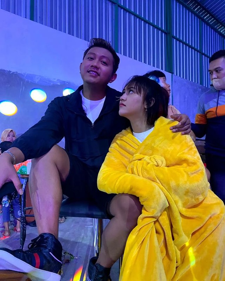 Denny Caknan dan Happy Asmara Happy Asmara dan Denny Caknan santer disebut kembali merajut asmara dan menjadi perhatian publik. Yuk, intip potret mereka!