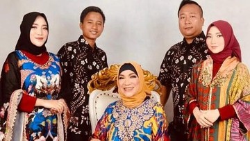 SUDAH MENYIAPKAN KAIN KAFAN SENDIRI