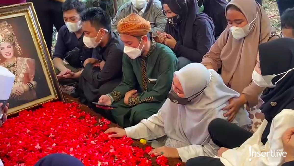 pemakaman dorce gamalama