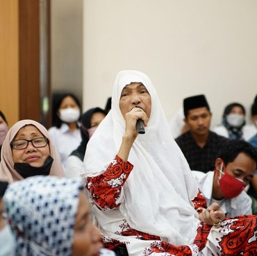 Dorce Gamalama Dimakamkan Sebagai Laki-laki