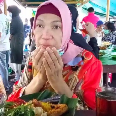 Ternyata Sempat Nikah, Ini Kisah Cinta Dorce Gamalama dengan 4 Pria