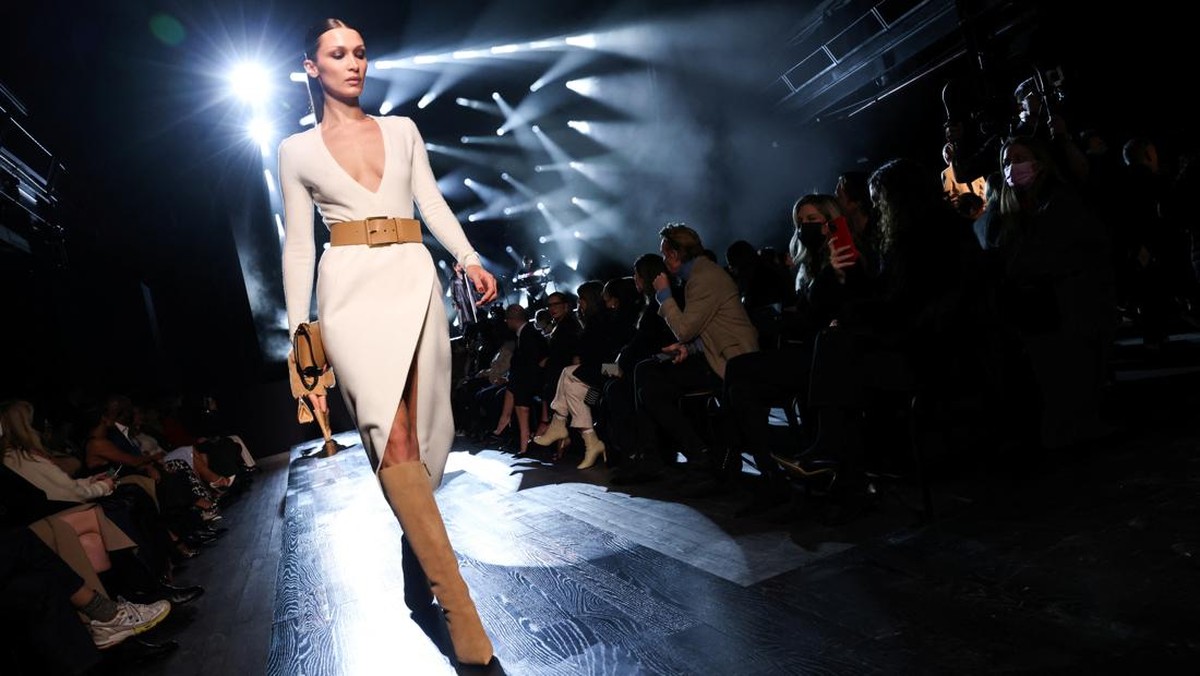 FOTO: Energi dan Daya Pikat New York Lewat Balutan Michael Kors