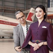 Didiet Maulana Rancang Seragam Awak Kabin Garuda, Intip Pesona Desainnya!