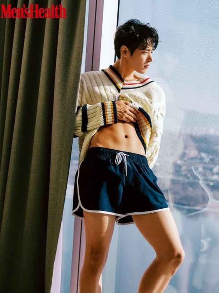 Lewat Instagramnya, Men’s Health Korea juga meminta fans menuliskan pertanyaan yang ingin ditanyakan pada Byungchan dan akan dijawab dalam majalah yang dirilis./ Foto: twitter.com/kpopers_family