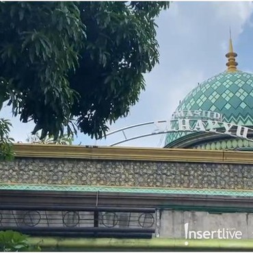 7 Penampakan Mesjid Al-Hayyu Pondok Gede yang Diwakafkan Dorce Gamalama