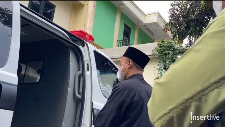 Terbarunya, Dianna baru saja mengunggah videonya goyang mengenakan lingerie dan umbar keseksian di atas ranjang yang ramai dikomentari netizen.