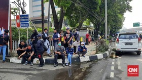 800 Aparat Gabungan Diterjunkan Kawal Demo Buruh di Kemnaker
