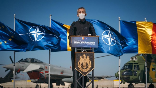 NATO mengungkapkan fakta lain terkait pembangunan militer Rusia di sekitar Ukraina meski Kremlin menarik pasukan dari sana.