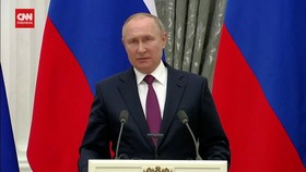 VIDEO: Putin Mengaku Tak Ingin Perang, Ajak Negara Barat Negosiasi