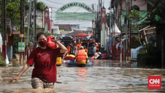 Sebanyak tujuh desa di tiga kecamatan di Kabupaten Bekasi, Jawa Barat terendam air luapan Kali Bekasi dengan ketinggian bervariasi, sejak Kamis (17/2) dini hari.