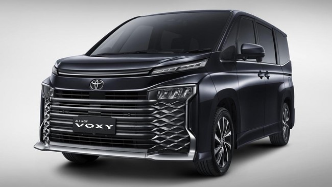 Toyota mengumumkan penarikan kembali untuk diperbaiki atau recall model MPV Voxy produksi Oktober 2021-Juli 2022.